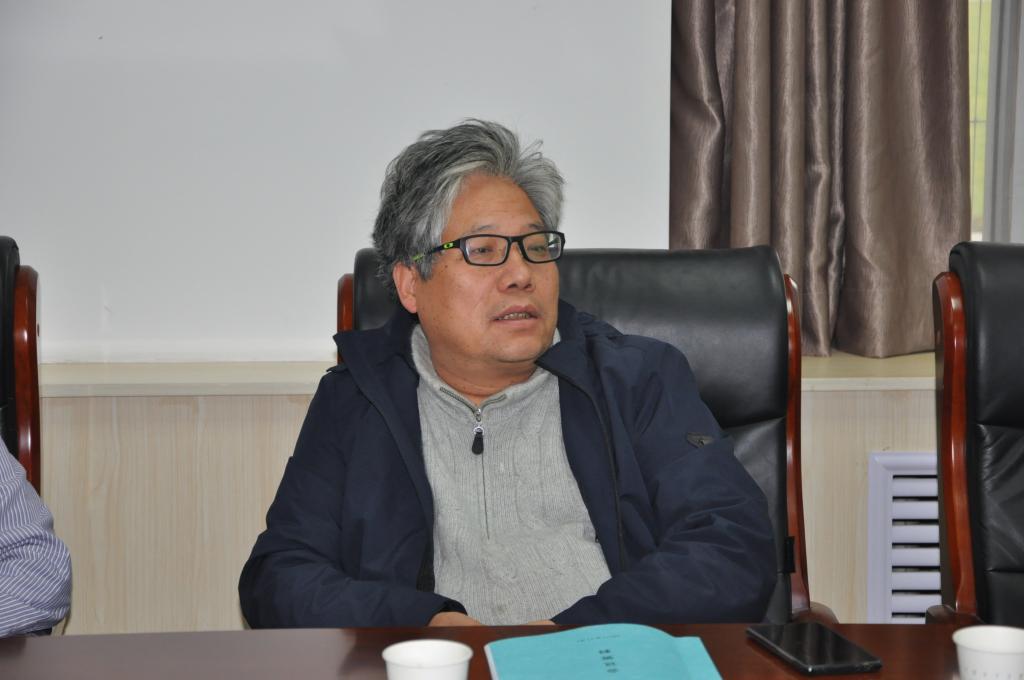 秘书长孙卫汇报工作报告和财务报告